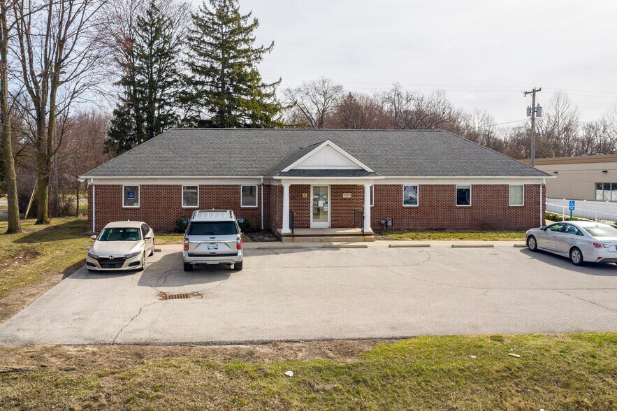 7470 Secor Rd, Lambertville, MI à vendre - Photo principale – Image 1 sur 8