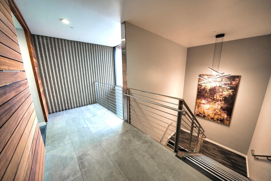 18008 Skypark Cir, Irvine, CA à louer - Photo intérieure – Image 2 sur 24
