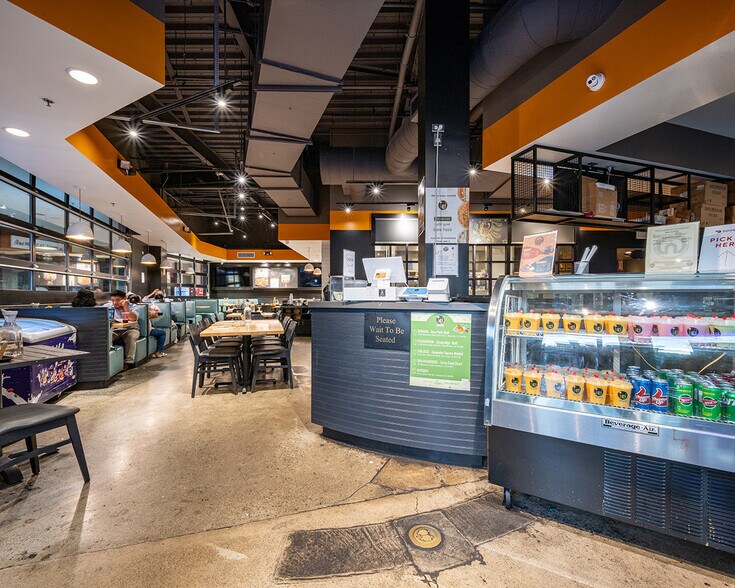 1-2700 Stoneridge Mall Rd, Pleasanton, CA à louer - Photo intérieure – Image 2 sur 10