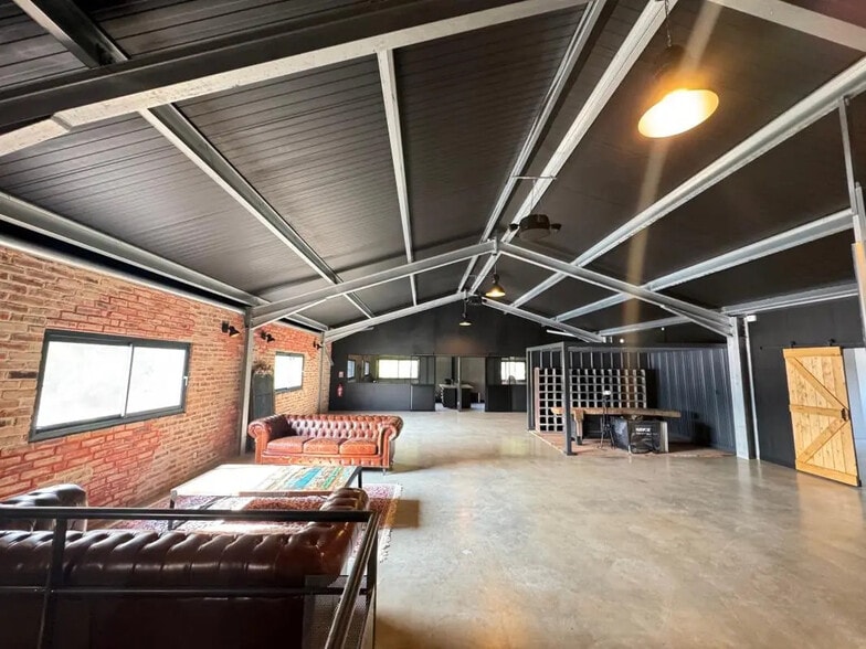 Bureau dans Gémenos à louer - Photo intérieure – Image 2 sur 9