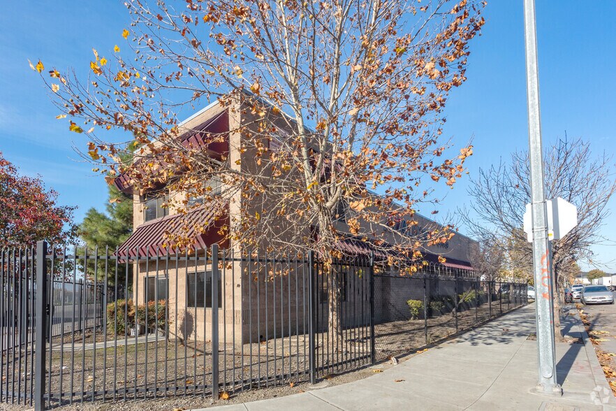 1124 Old Bayshore Hwy, San Jose, CA à vendre - Photo principale – Image 1 sur 4