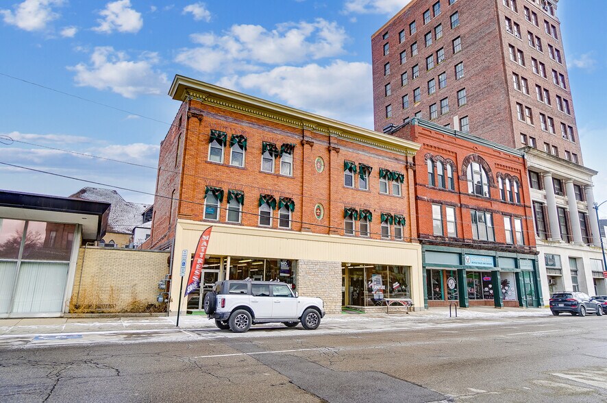 42-44 W High St, Springfield, OH à vendre - Photo de l’immeuble – Image 2 sur 17