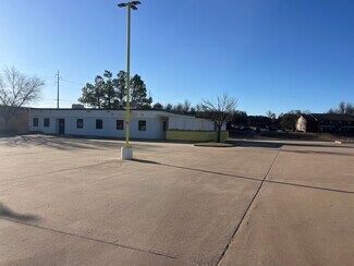 Plus de détails pour 2100 E 2nd St, Edmond, OK - Local commercial à louer