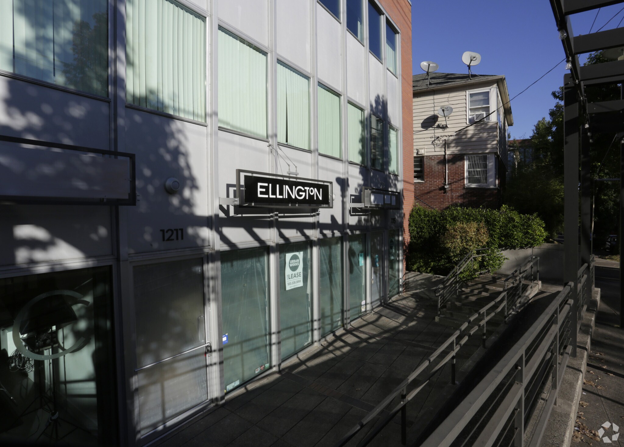 1211-1215 NW 23rd Ave, Portland, OR à louer Photo principale– Image 1 sur 8