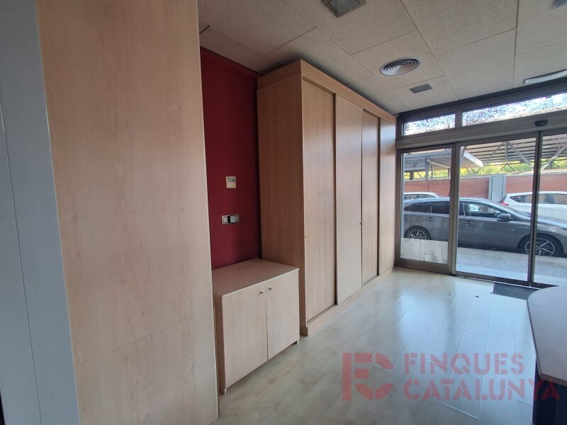 Carrer Castell de Perelada, 18, Girona, Gerona à vendre Photo principale– Image 1 sur 2