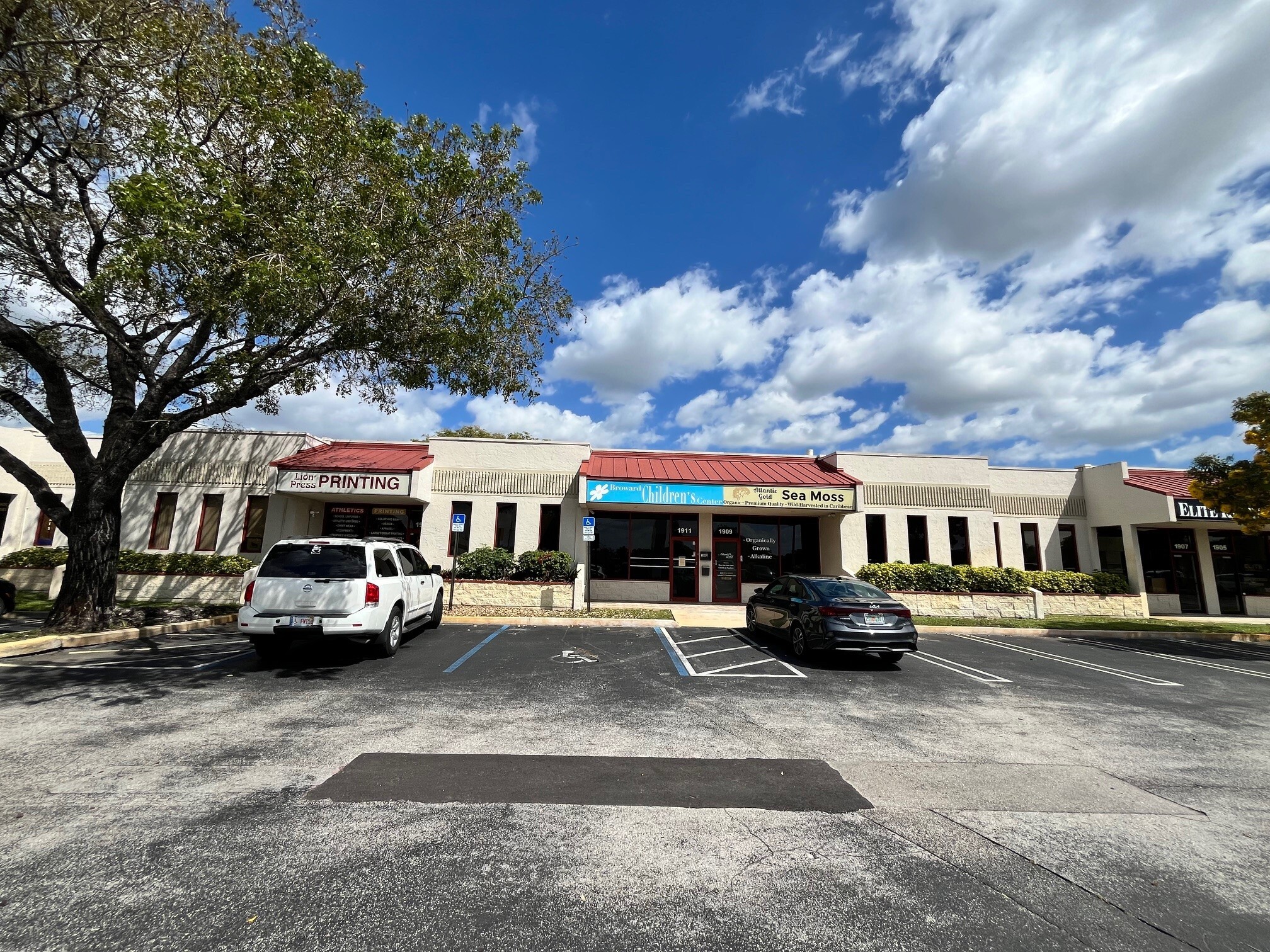 1927-1933 W Copans Rd, Pompano Beach, FL à louer Photo de l’immeuble– Image 1 sur 4