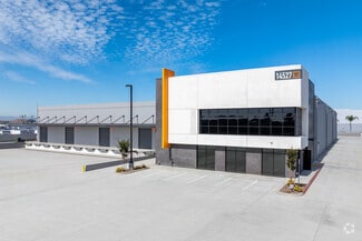 14527 S San Pedro St, Gardena CA - immobilier d'entreprise