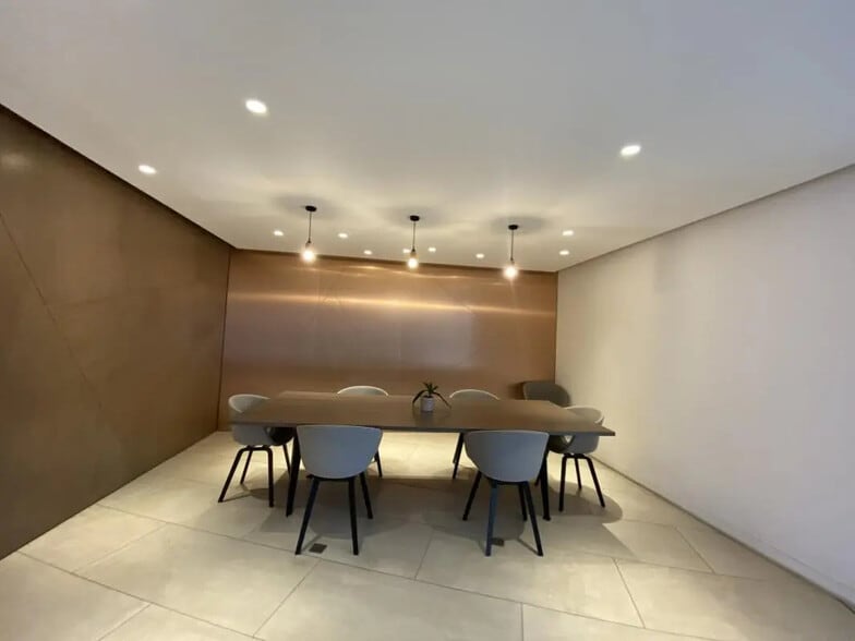 155-159 Rue Anatole France, Levallois-Perret à louer - Photo de l’immeuble – Image 3 sur 6