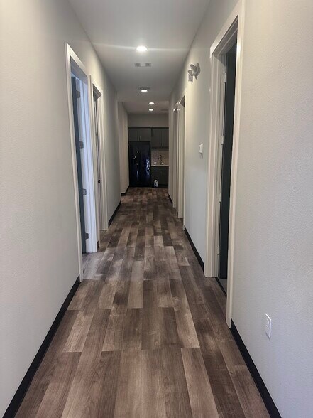 23715 W Hardy Rd, Spring, TX à louer - Photo de l’immeuble – Image 3 sur 4