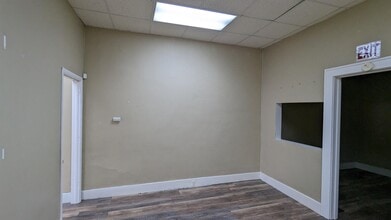 659-663 Thurston Rd, Rochester, NY à louer Photo intérieure– Image 2 sur 4