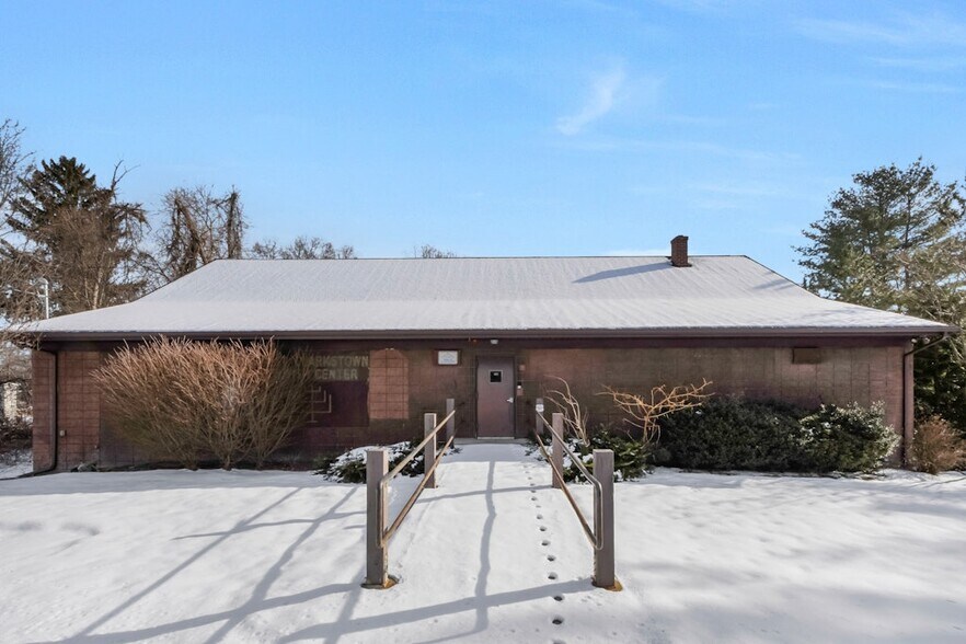 195 W Clarkstown Rd, New City, NY à vendre - Photo principale – Image 1 sur 36