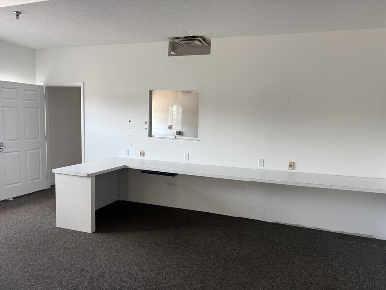 700 E Walnut St, Evansville, IN à louer - Photo intérieure – Image 2 sur 5