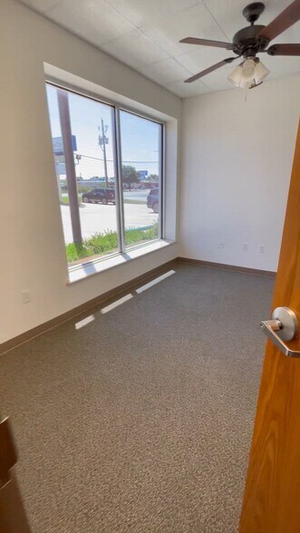 4102 Old Jacksboro Hwy, Wichita Falls, TX à louer - Vidéo sur l’annonce professionnelle – Image 3 sur 17
