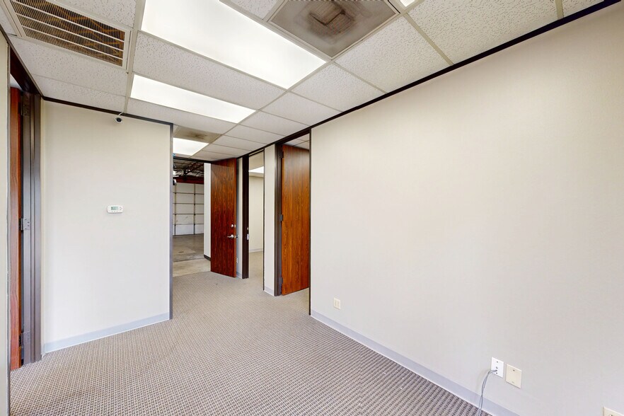1400 N Sam Houston Pky E, Houston, TX à louer - Numérisation 3D Matterport – Image 3 sur 10