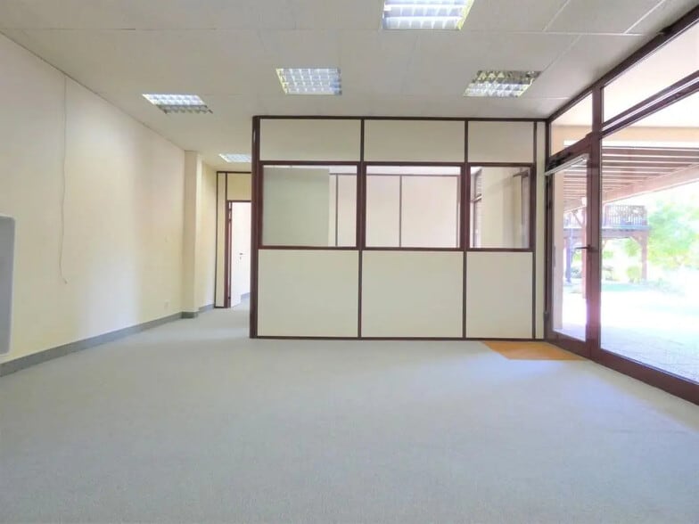 Bureau dans Chavenay à louer - Photo intérieure – Image 2 sur 7