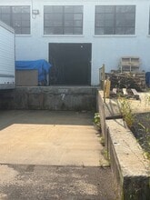 409 Joyce Kilmer Ave, New Brunswick, NJ à louer Photo de l’immeuble– Image 2 sur 3