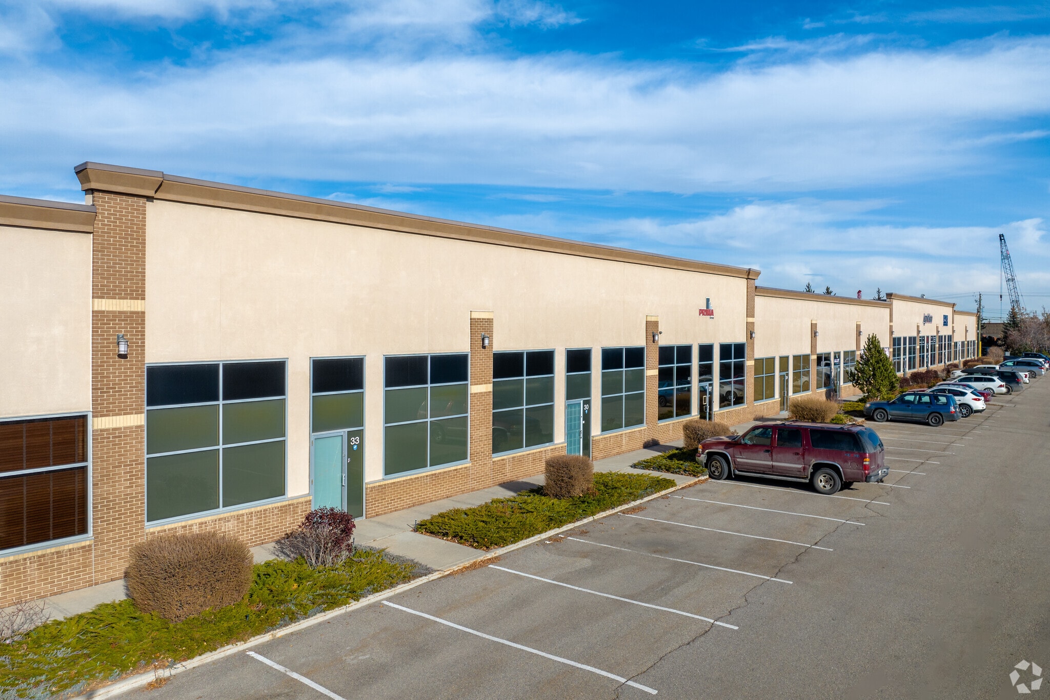 11651 40th St SE, Calgary, AB à louer Photo principale– Image 1 sur 18