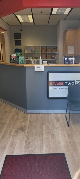 601 Commerce Dr, Roseville, CA à louer - Photo de l’immeuble – Image 2 sur 22