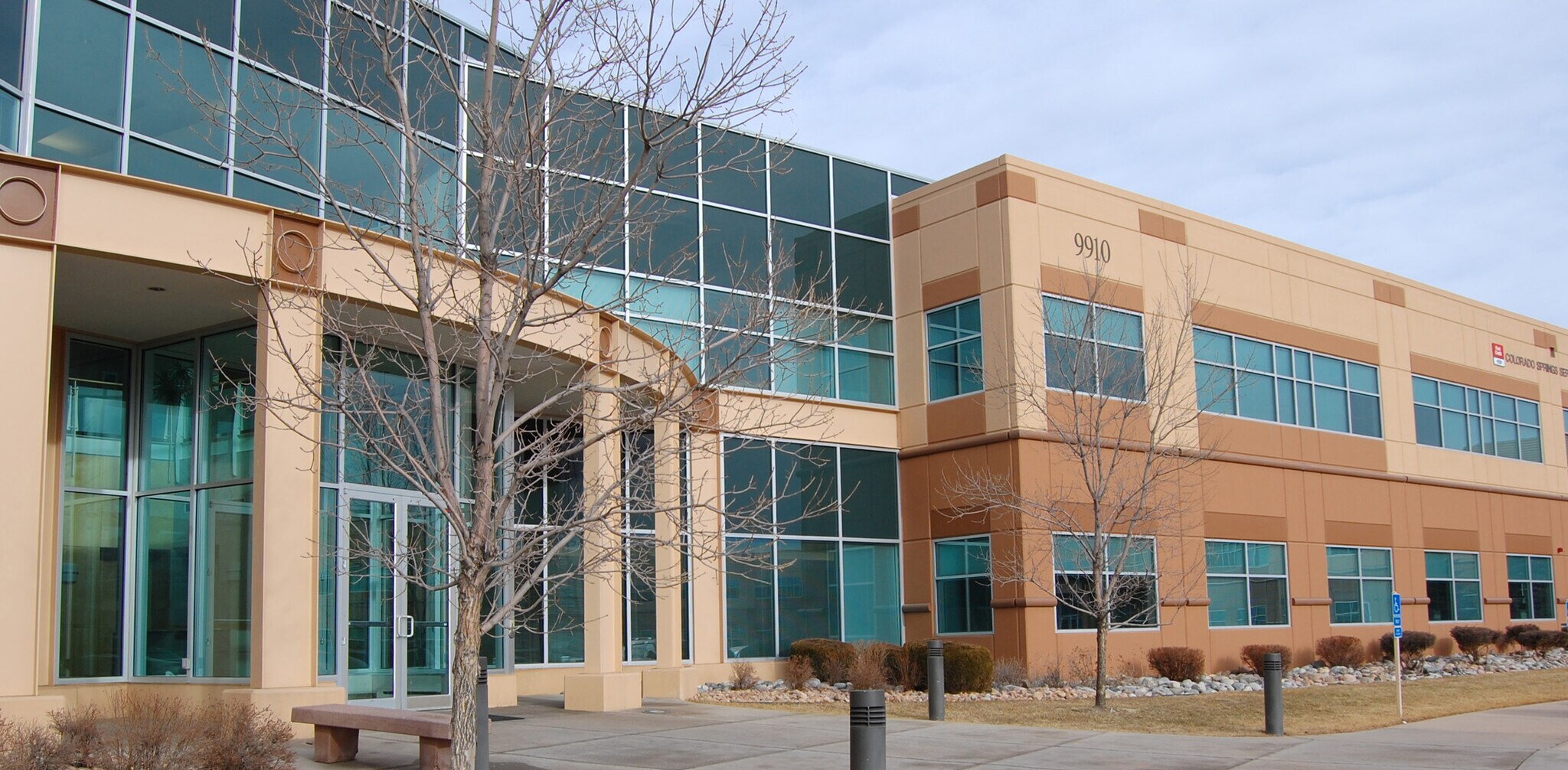 9910 Federal Dr, Colorado Springs, CO à louer Photo principale– Image 1 sur 7