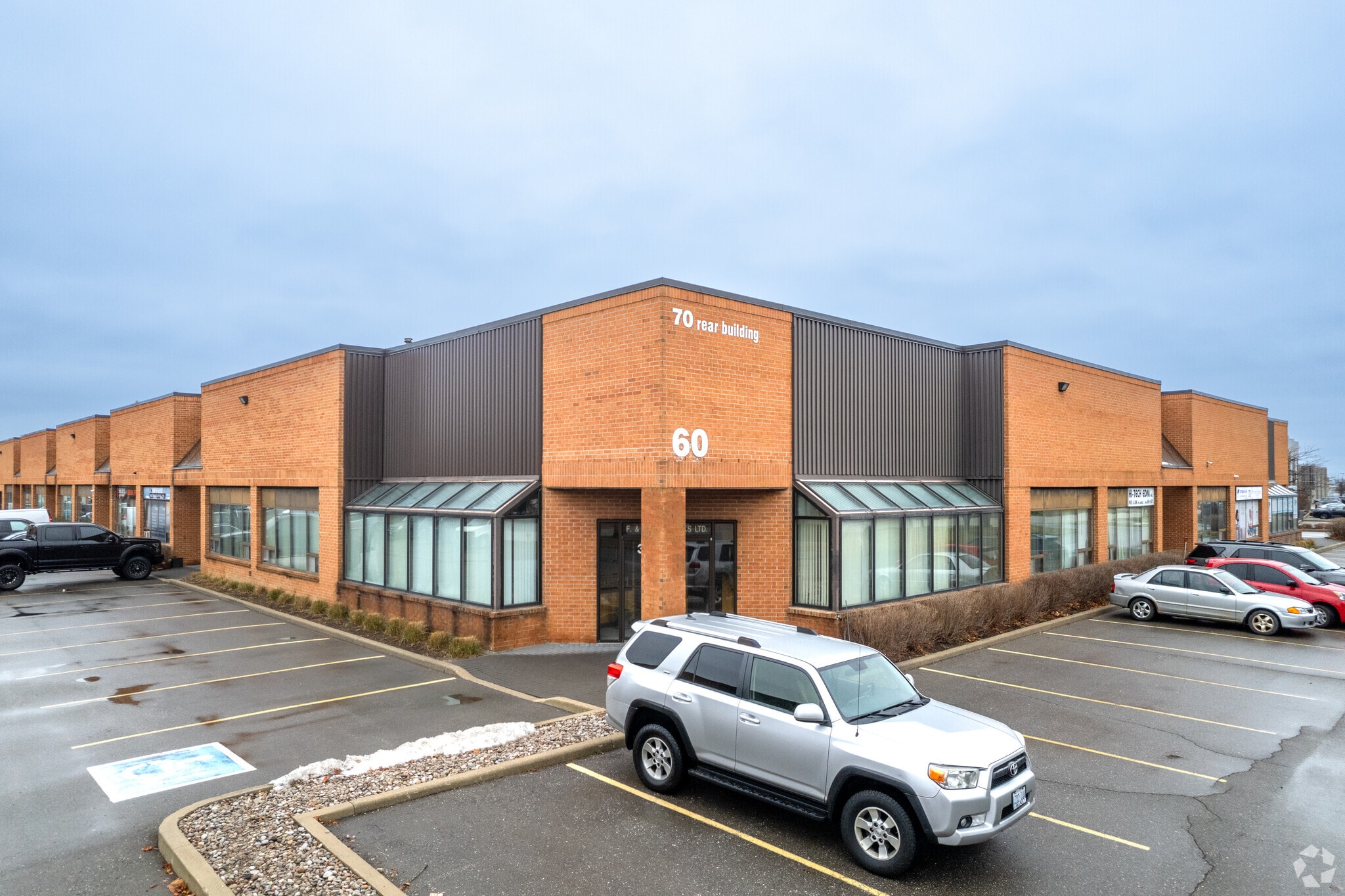 60 Pippin Rd, Vaughan, ON à louer Photo principale– Image 1 sur 4