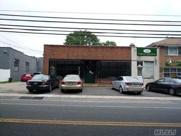 310 Forest Ave, Locust Valley, NY à vendre - Photo de l’immeuble – Image 3 sur 9