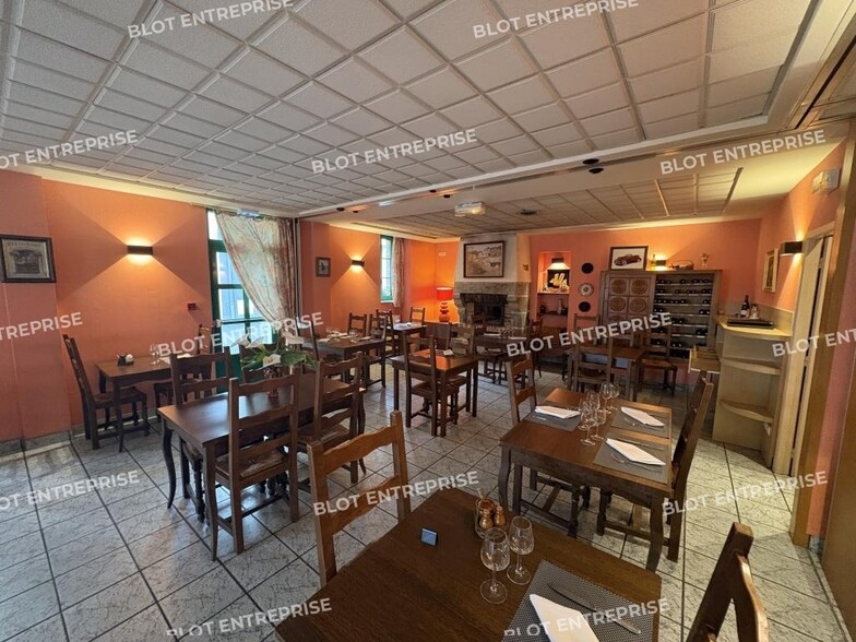 Local commercial dans Sizun à vendre - Photo intérieure – Image 3 sur 12