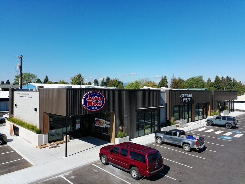 9627 N Government Way, Hayden, ID à louer - Photo de l’immeuble – Image 2 sur 4