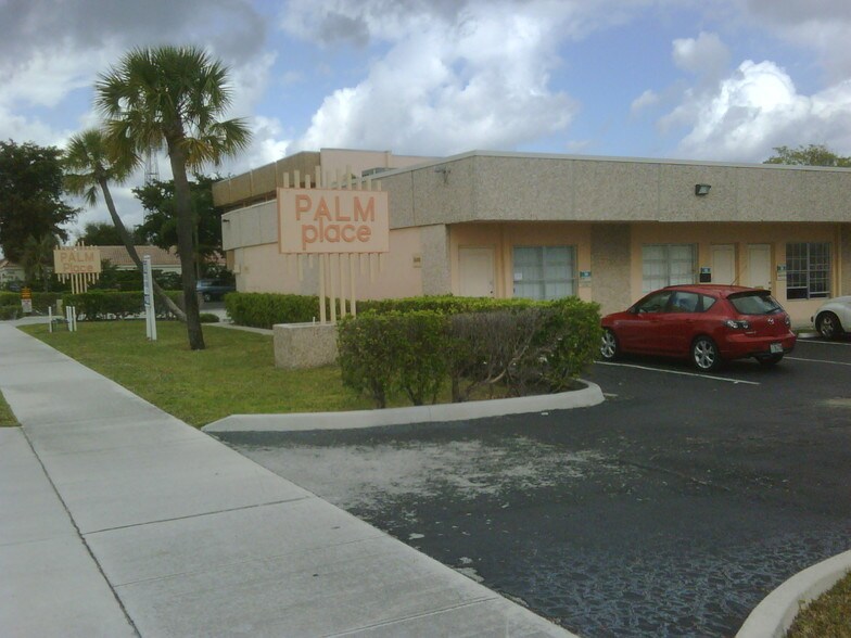 1600-1612 NW 2nd Ave, Boca Raton, FL à louer - Photo de l’immeuble – Image 1 sur 1