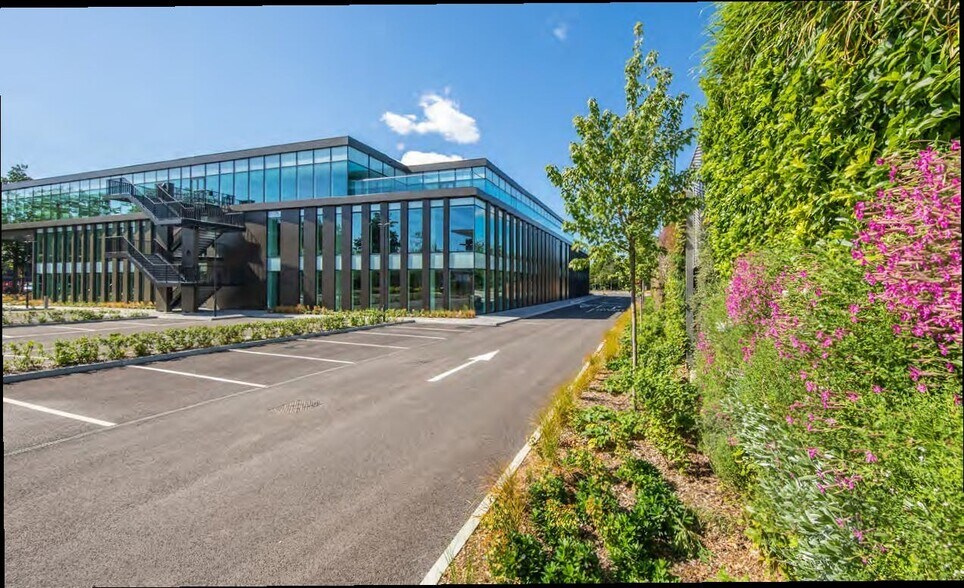 Roxborough Way, Maidenhead à louer - Photo de l’immeuble – Image 3 sur 12