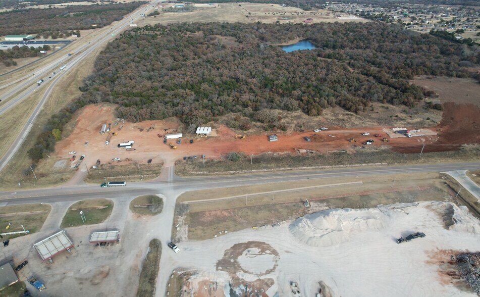 902 E Seward Rd, Guthrie, OK à louer - Photo de l’immeuble – Image 3 sur 3
