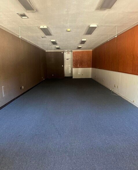 4351 Gautier Vancleave Rd, Gautier, MS à louer - Photo de l’immeuble – Image 2 sur 3