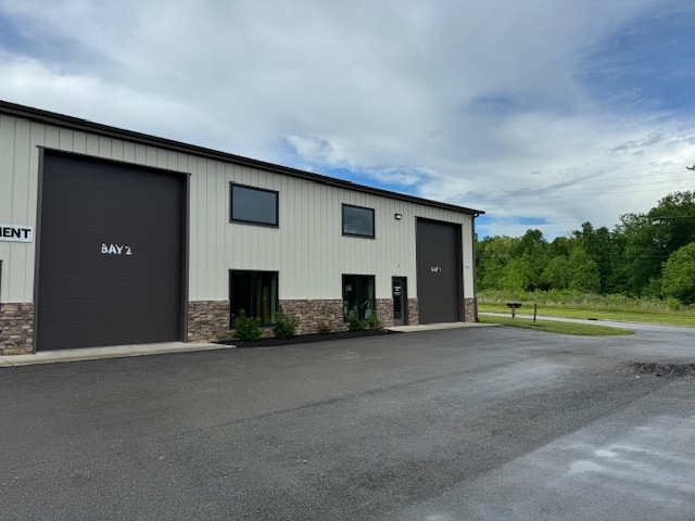 1020 D W Griffith Ln, La Grange, KY à louer - Photo principale – Image 1 sur 8