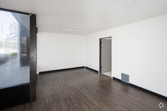 350 E orangethorpe Ave, Placentia, CA à louer Photo intérieure– Image 2 sur 5