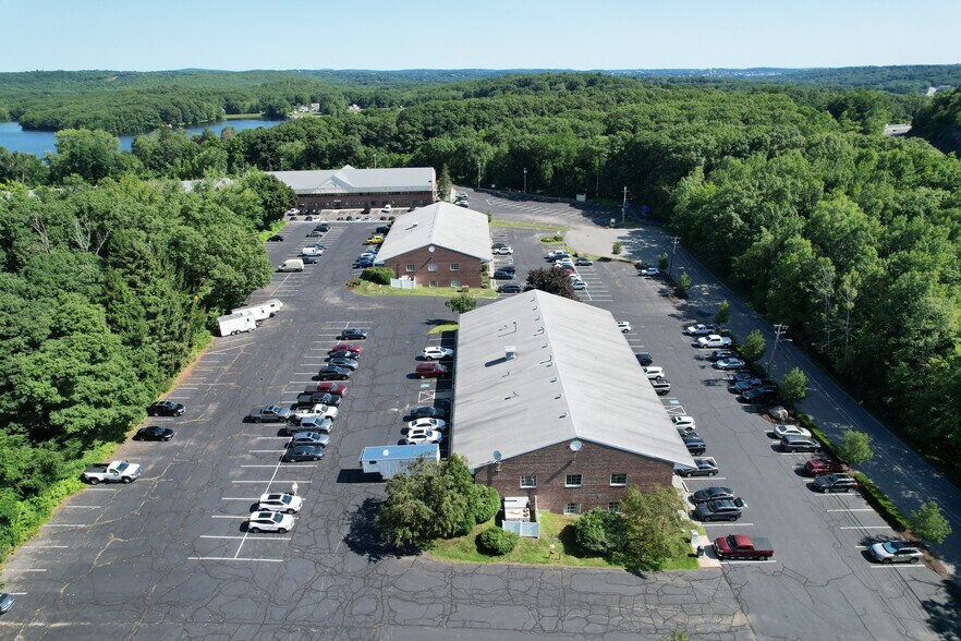27 Midstate Dr, Auburn, MA à louer - Photo de l’immeuble – Image 3 sur 7