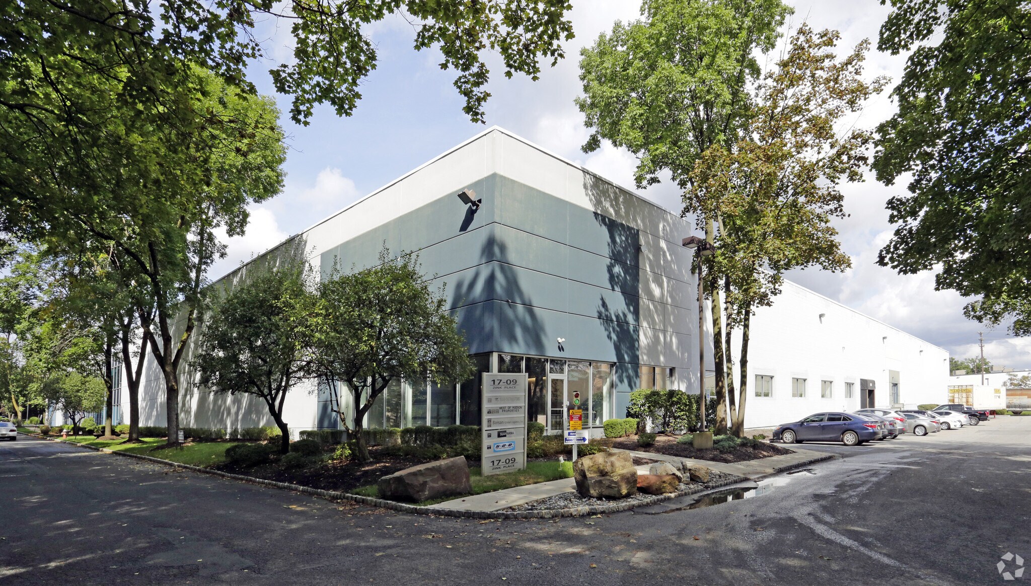 17-09 Zink Pl, Fair Lawn, NJ à vendre Photo principale– Image 1 sur 25