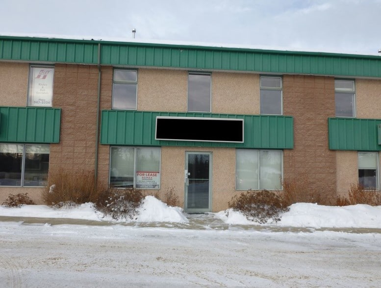 4646 Riverside Dr, Red Deer, AB à vendre - Photo principale – Image 1 sur 13
