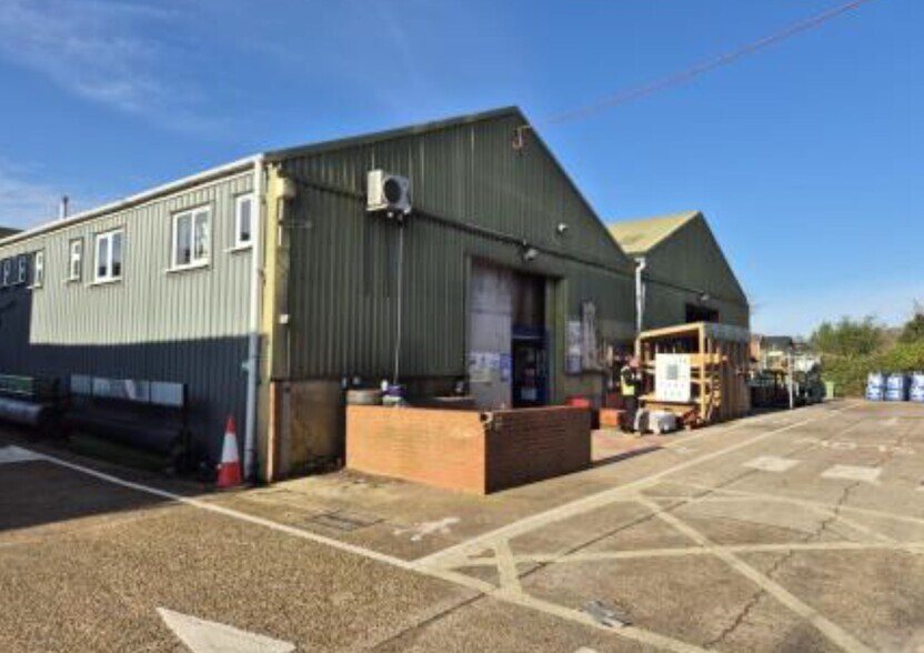 79 Medina Av, Newport à vendre - Photo de l’immeuble – Image 3 sur 8