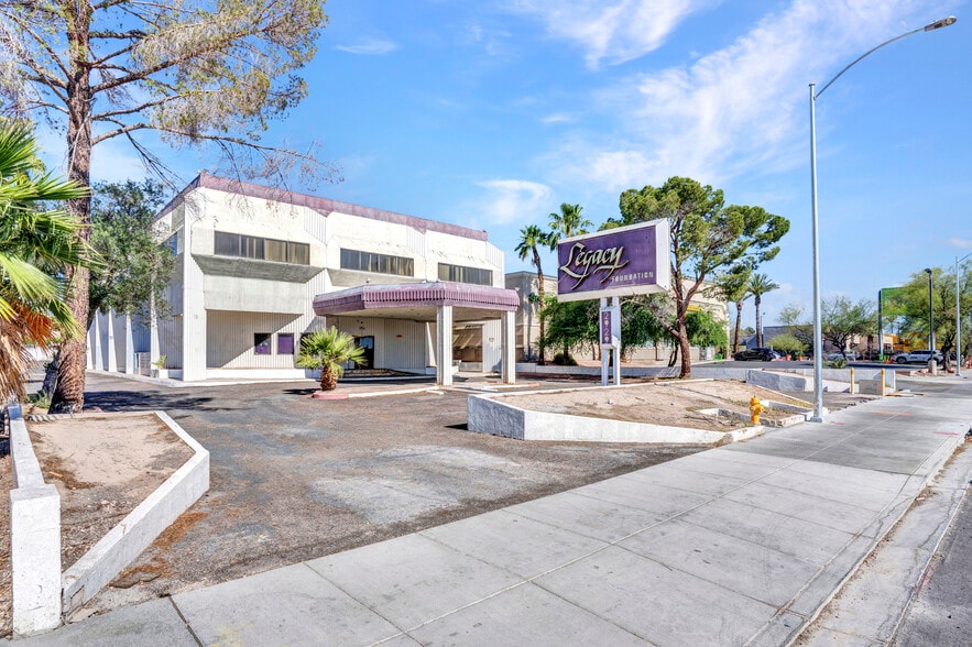 2929 S Maryland Pky, Las Vegas, NV à vendre - Photo de l’immeuble – Image 2 sur 25