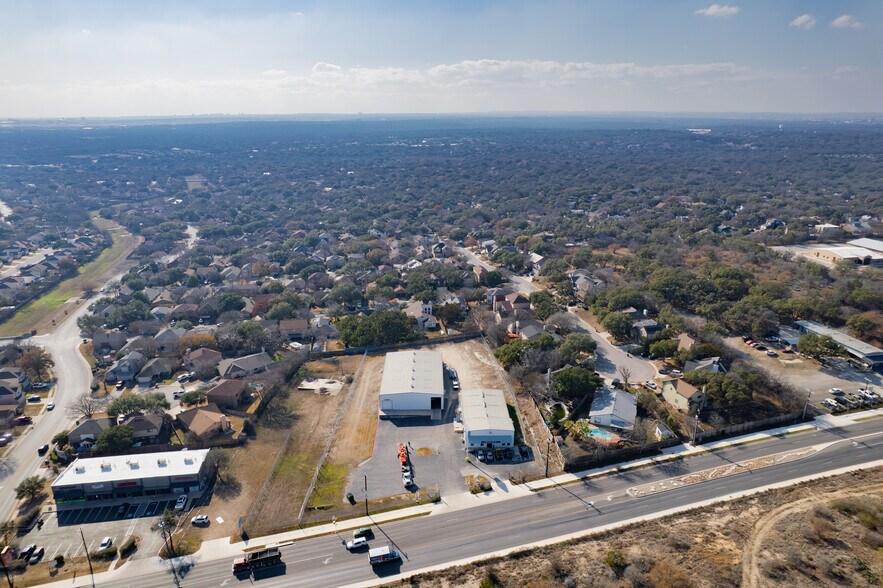 15279 Bulverde Rd, San Antonio, TX à vendre - Photo de l’immeuble – Image 3 sur 22