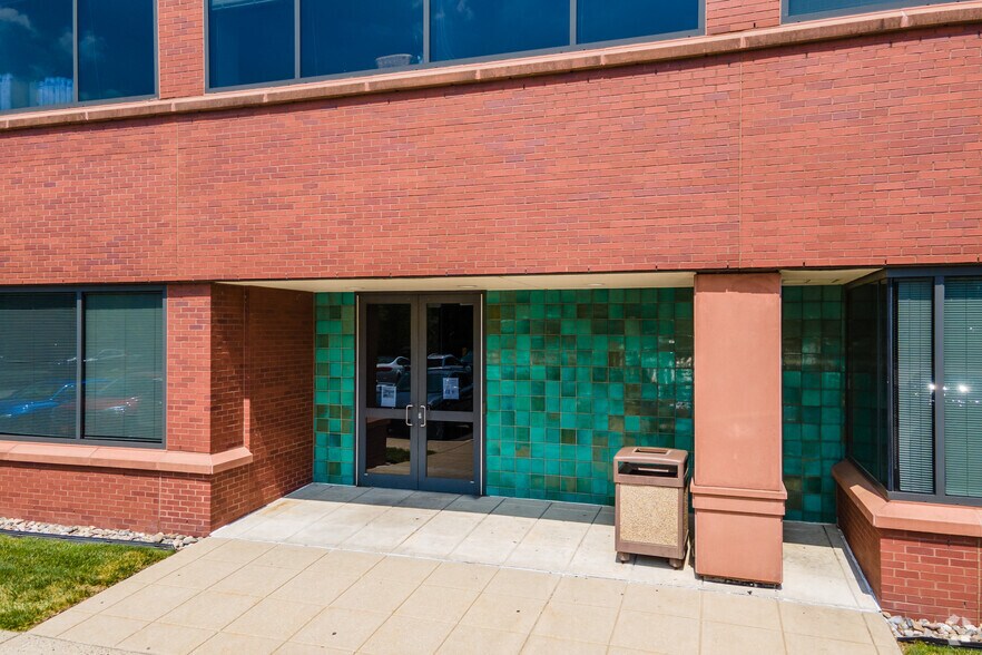 470 Norristown Rd, Blue Bell, PA à louer - Photo de l’immeuble – Image 3 sur 5