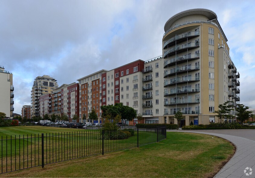 Aerodrome Rd, Londres à louer - Photo principale – Image 1 sur 9