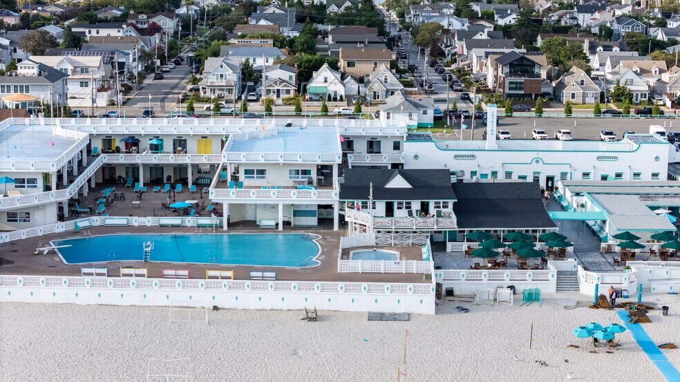 2045 Ocean Blvd, Atlantic Beach, NY à vendre - Aérien – Image 2 sur 18