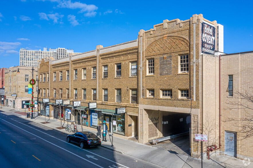 2653 N Clark St, Chicago, IL à louer - Photo de l’immeuble – Image 3 sur 6