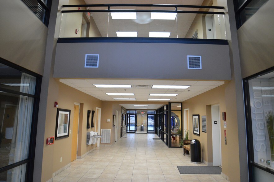 535 Wellington Way, Lexington, KY à vendre - Hall d’entrée – Image 2 sur 56