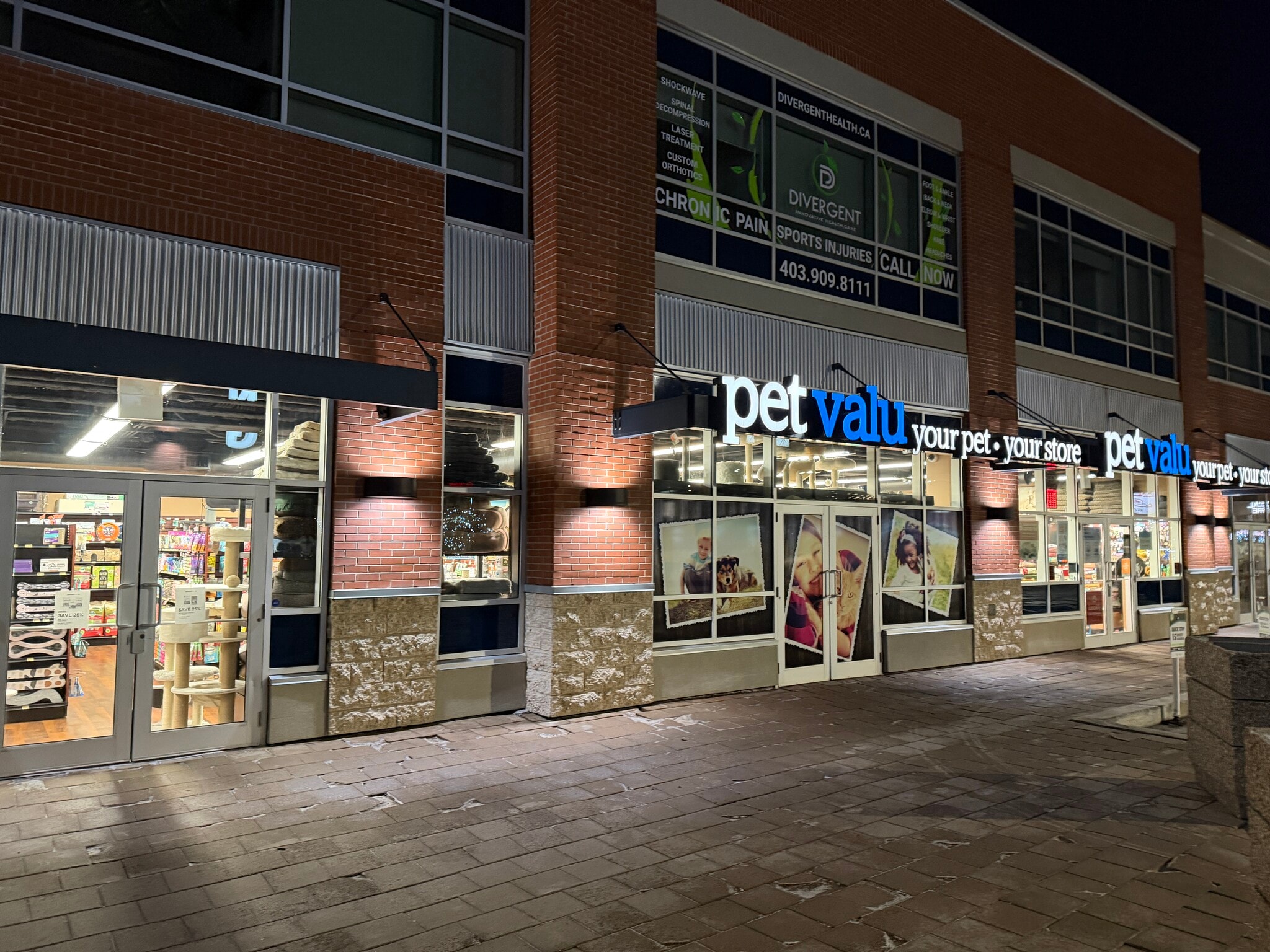 8835 Macleod Trl SW, Calgary, AB à louer Photo de l’immeuble– Image 1 sur 1