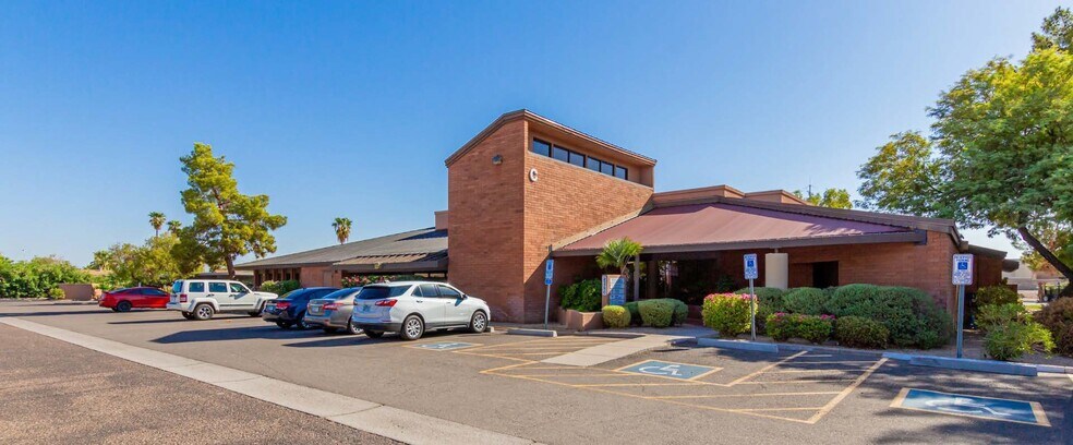 2175 N Alma School Rd, Chandler, AZ à louer - Photo de l’immeuble – Image 1 sur 4