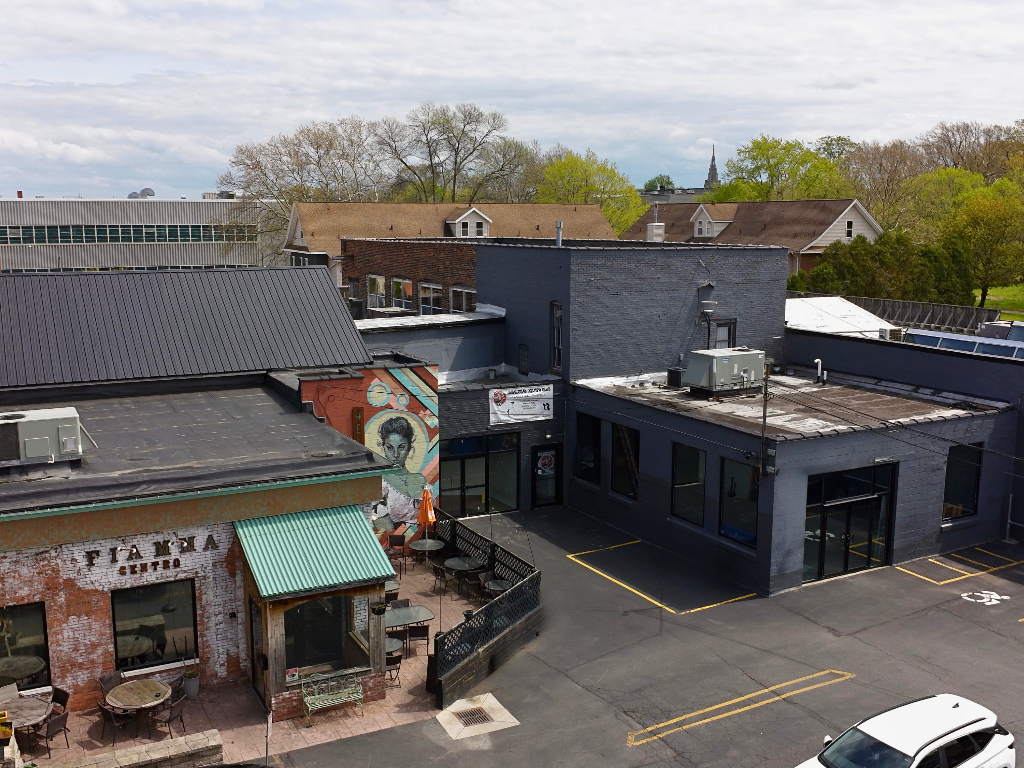 840 University Ave, Rochester, NY à louer Photo principale– Image 1 sur 7