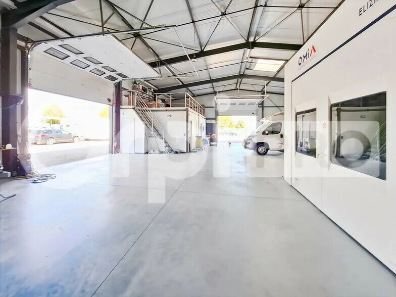 Local d'activités dans Bessens à vendre - Photo intérieure – Image 3 sur 7