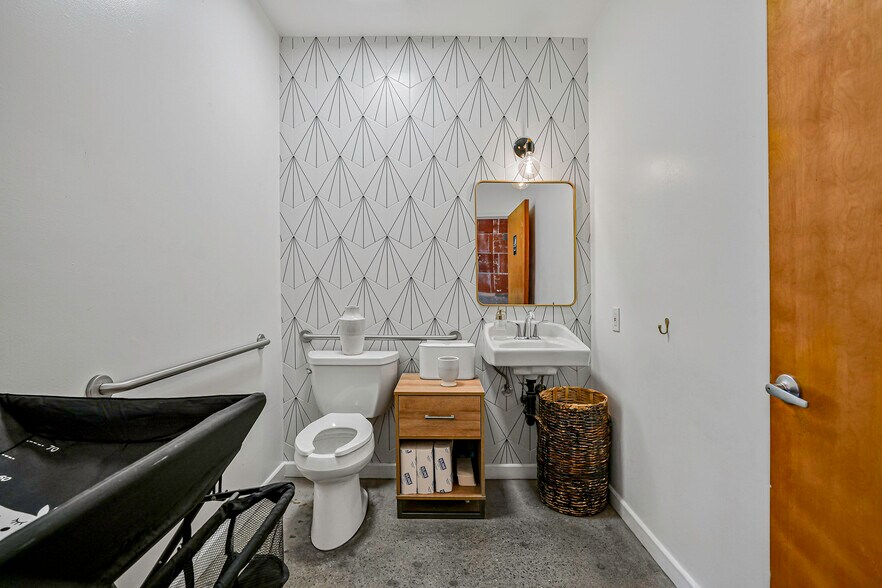 325 15th St, San Diego, CA à louer - Photo de l’immeuble – Image 3 sur 19