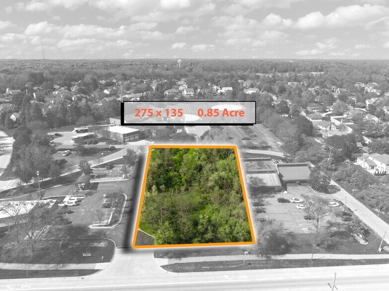 41630 Six Mile Rd, Northville, MI à louer - Photo de l’immeuble – Image 2 sur 28